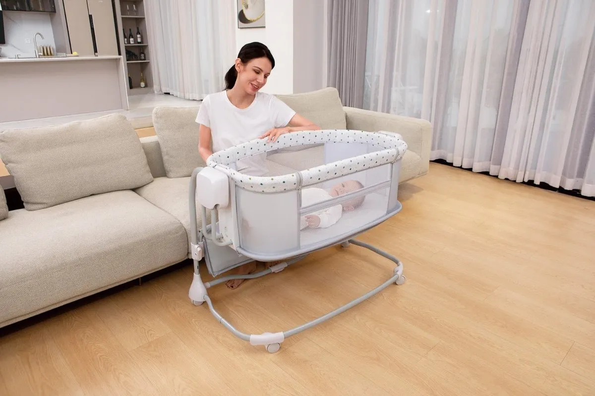 MASTELA Bassinet Deluxe 3in 1 Swing & Bassinet Dots