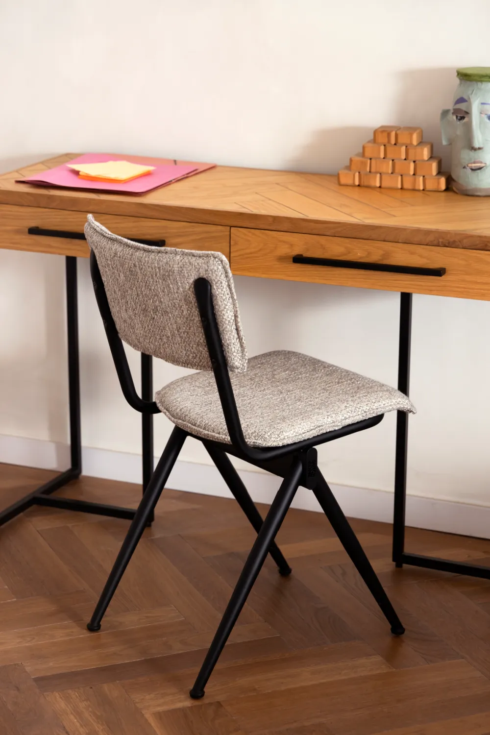 Minimalist Dining Chairs (2) | Dutchbone Willow