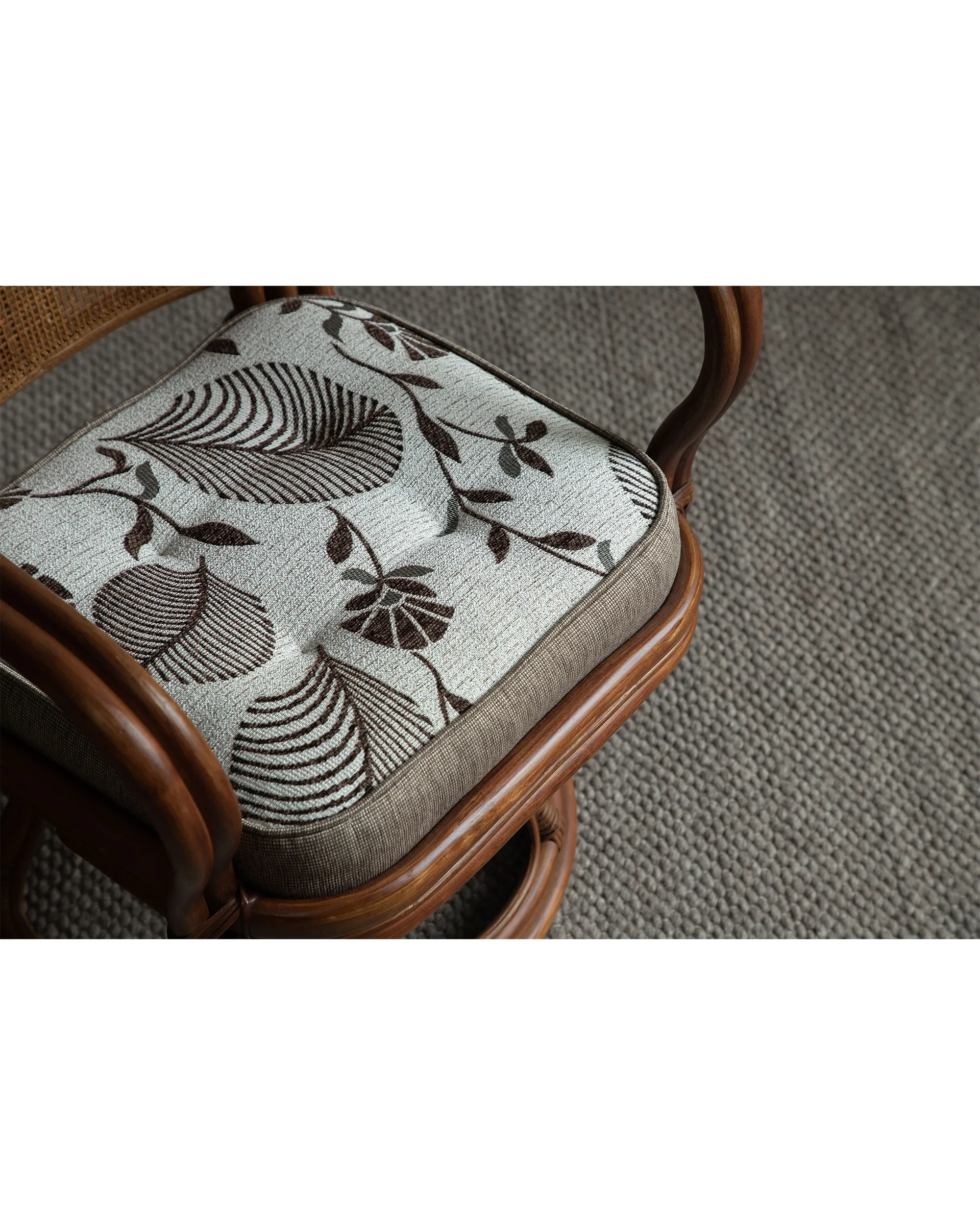 Ray Mini Rattan Swivel Chair