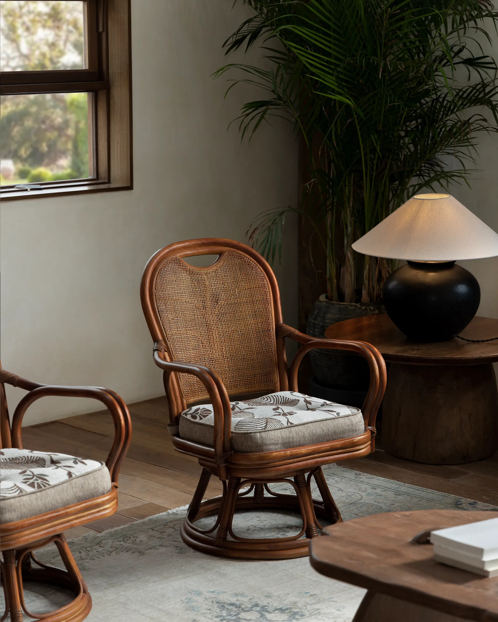 Ray Mini Rattan Swivel Chair