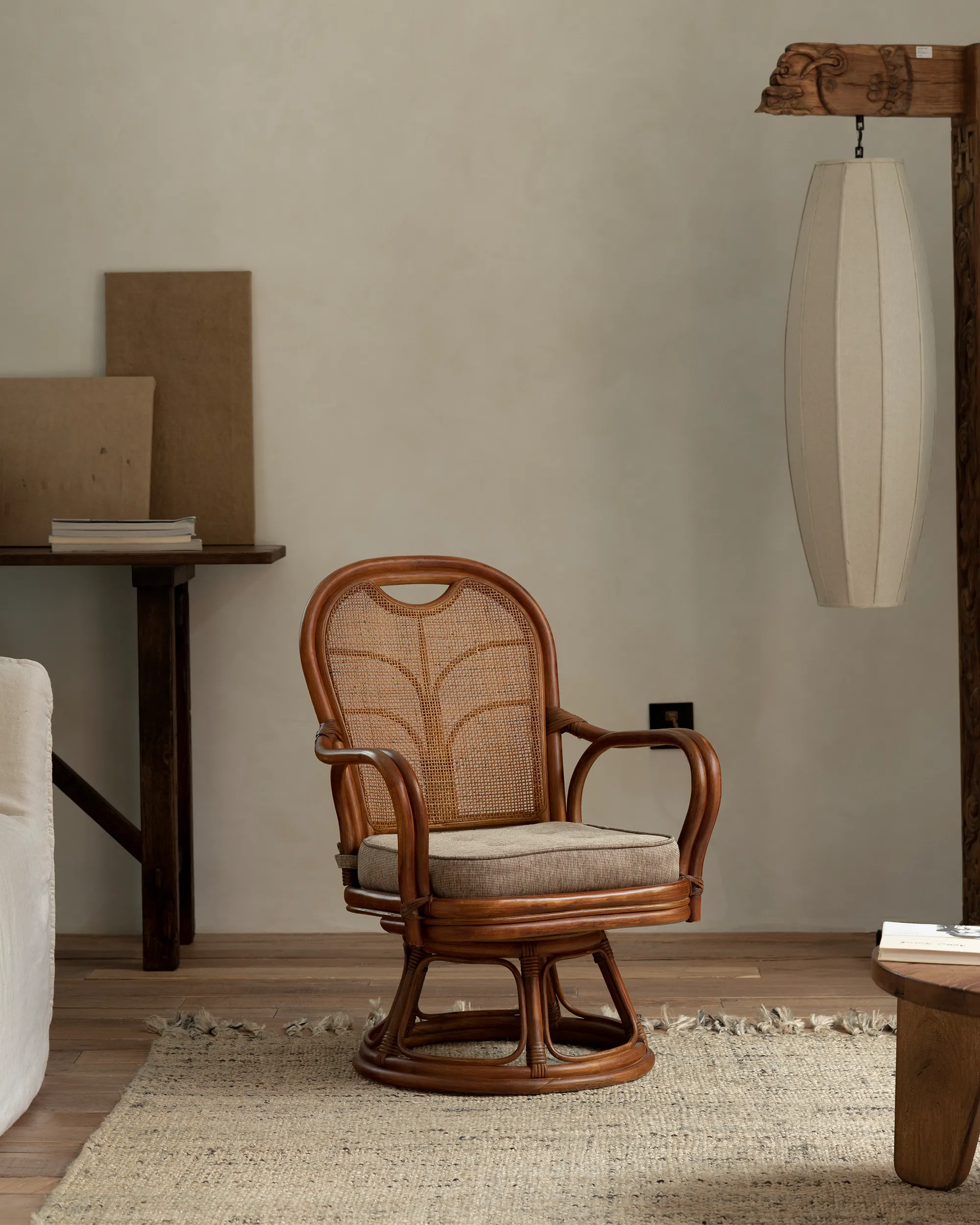 Ray Mini Rattan Swivel Chair