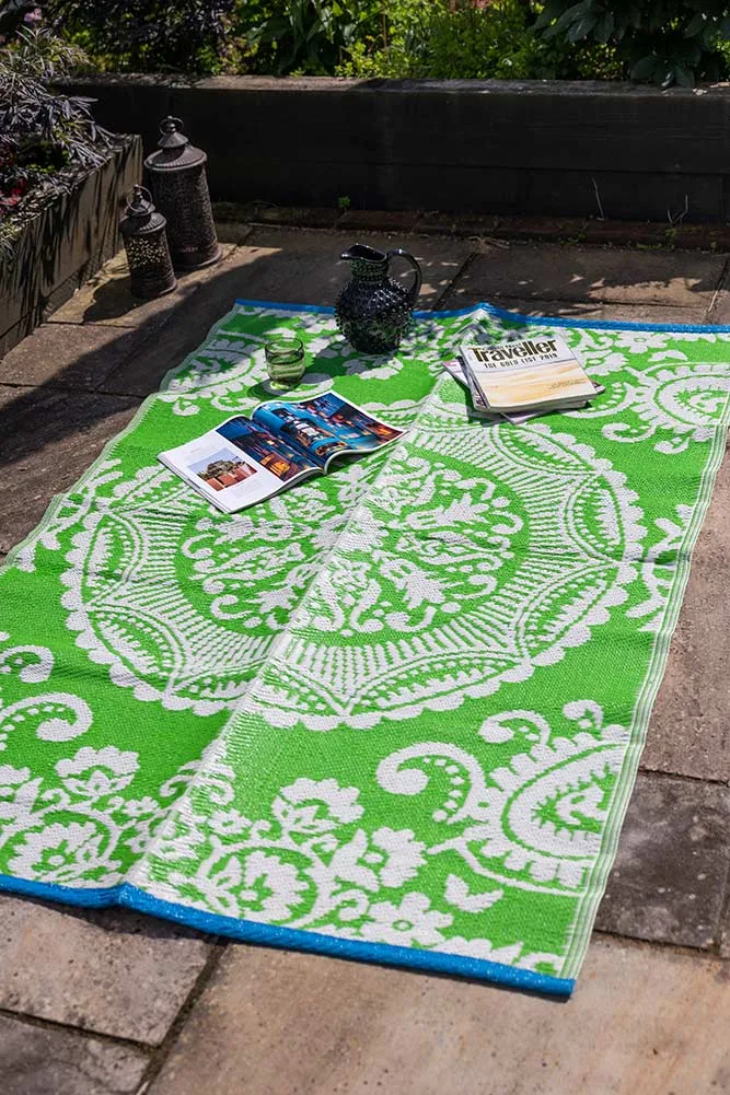 Recycled Vintage Design Outdoor Rug in Green